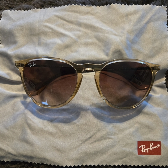 Ray-Ban Erika Classic Sunglasses - Picture 2 of 7